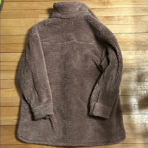 Smash + Tess x Kaitlyn Bristowe Taupe Teddy Jacket - Picture 4 of 5